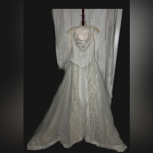Vintage wedding dress